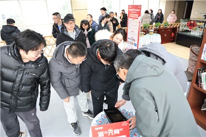【幸福意昂娱乐】元宵节游园会在意昂娱乐火热开展